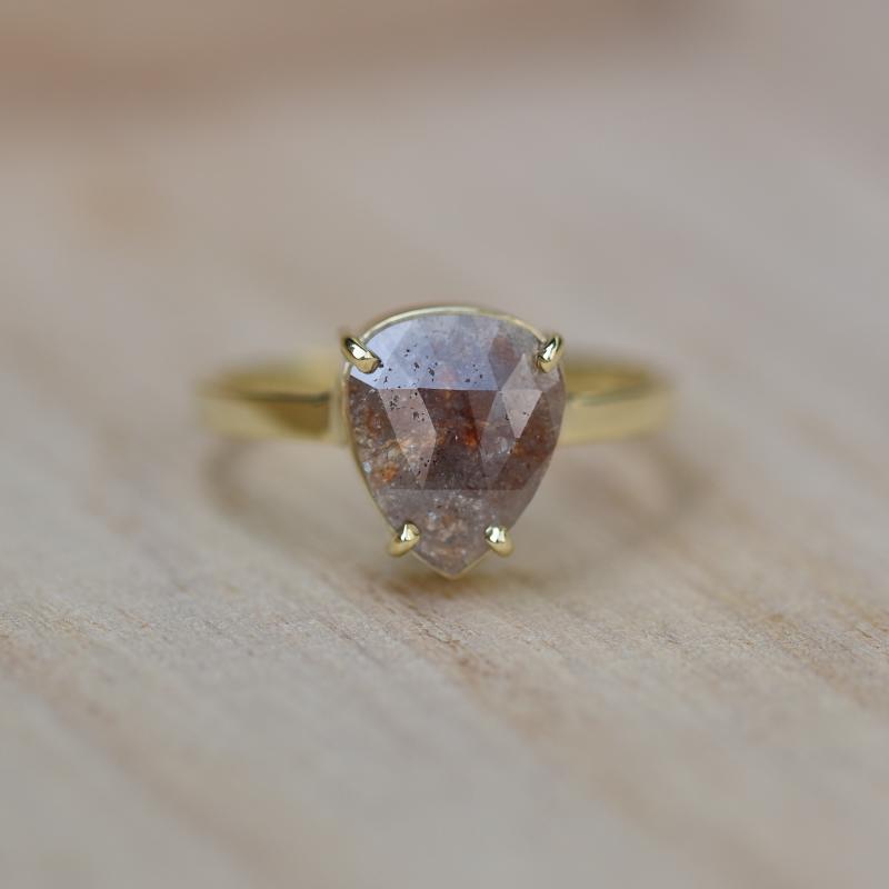 Ring mit braunen Salt and Pepper Diamanten im Rosenschliff Ajwa 44214