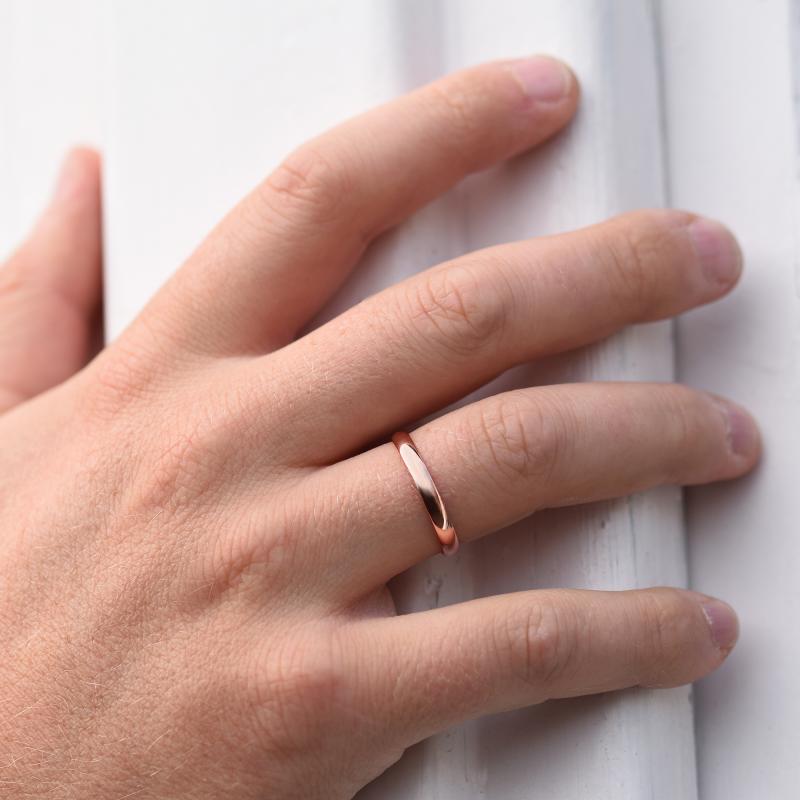 Komfort flacher Rosegold Ring auf dem Finger 47714