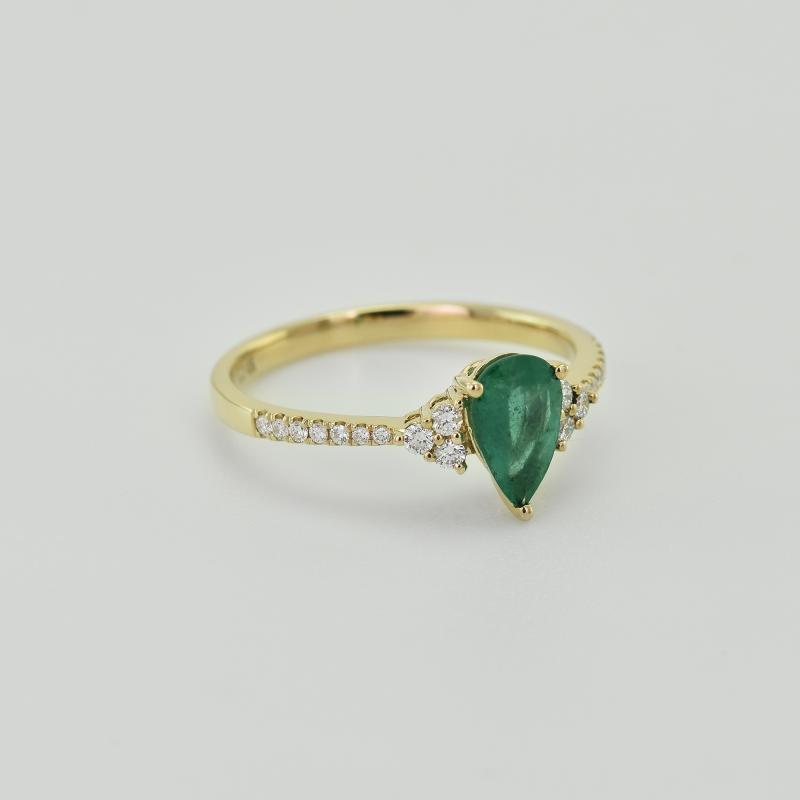 Goldring mit Smaragd in Tropfenform und Diamanten Larissa 12665