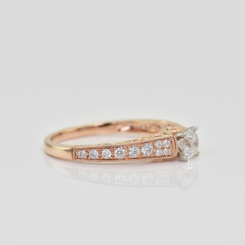 Verlobungsring im Vintage-Stil mit Moissanit und Lab Grown Diamanten Keran 36725