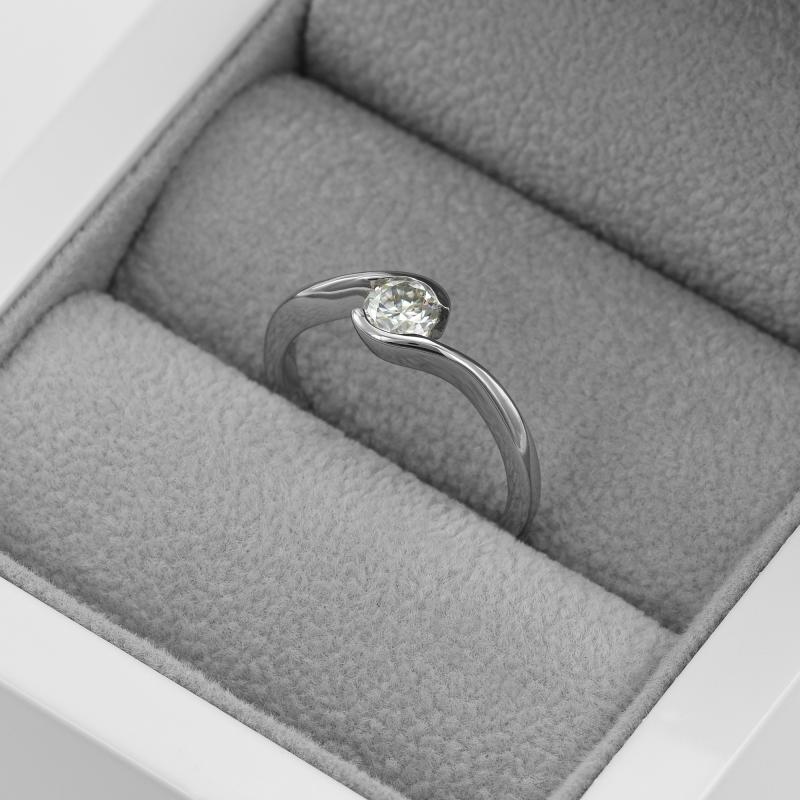 Platin Ring mit Diamant in Eppi Geschenkbox 50485