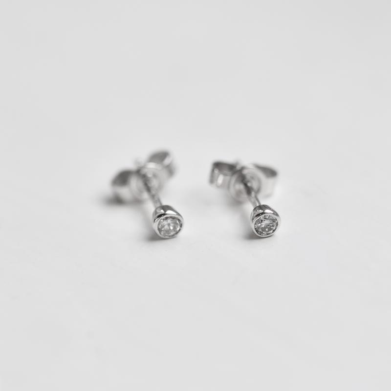 Minimalistische Bezel Ohrringe aus Platin mit Diamanten Corinna 71055