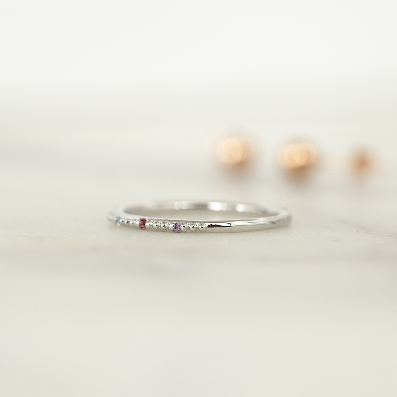 Minimalistischer Ring mit Edelsteinen Ihrer Wahl Tess 130996