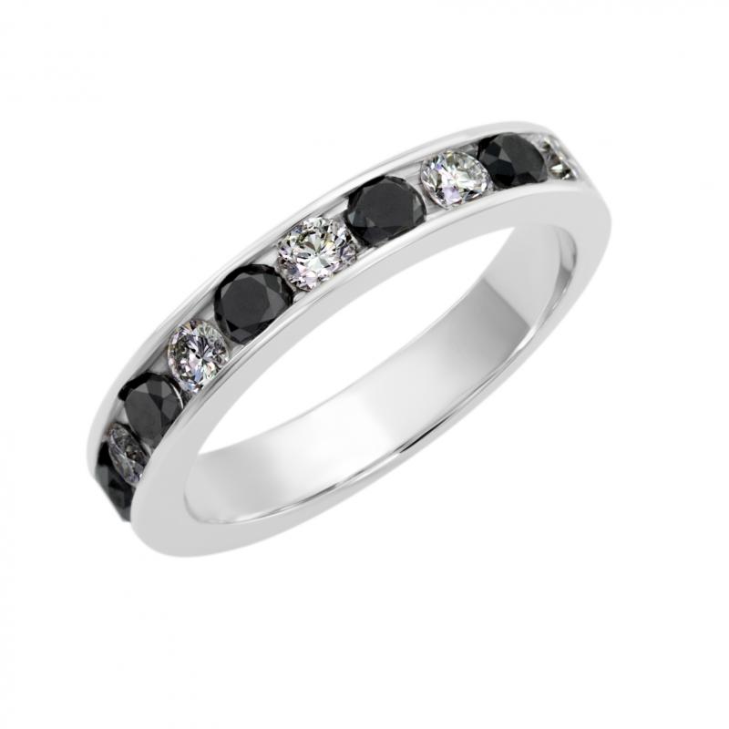 Ring mit schwarzen und weißen Diamanten Anyrah