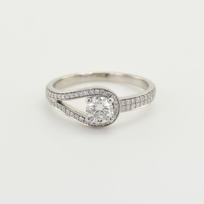 Verlobungsring mit zertifizierten Diamanten 49226