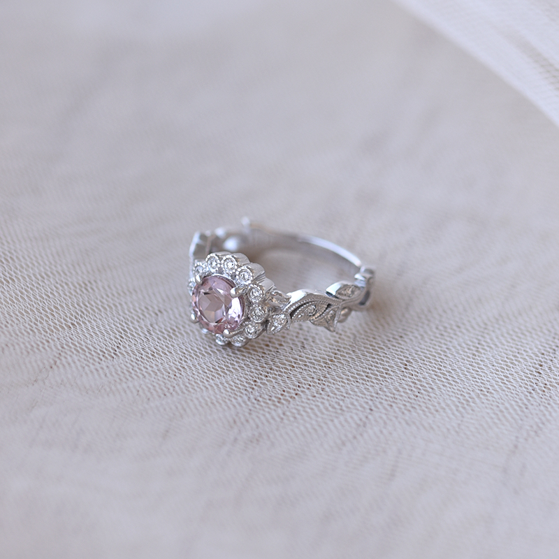 Verlobungsring im Vintage-Stil mit Morganit und Diamanten Jyspie 62206