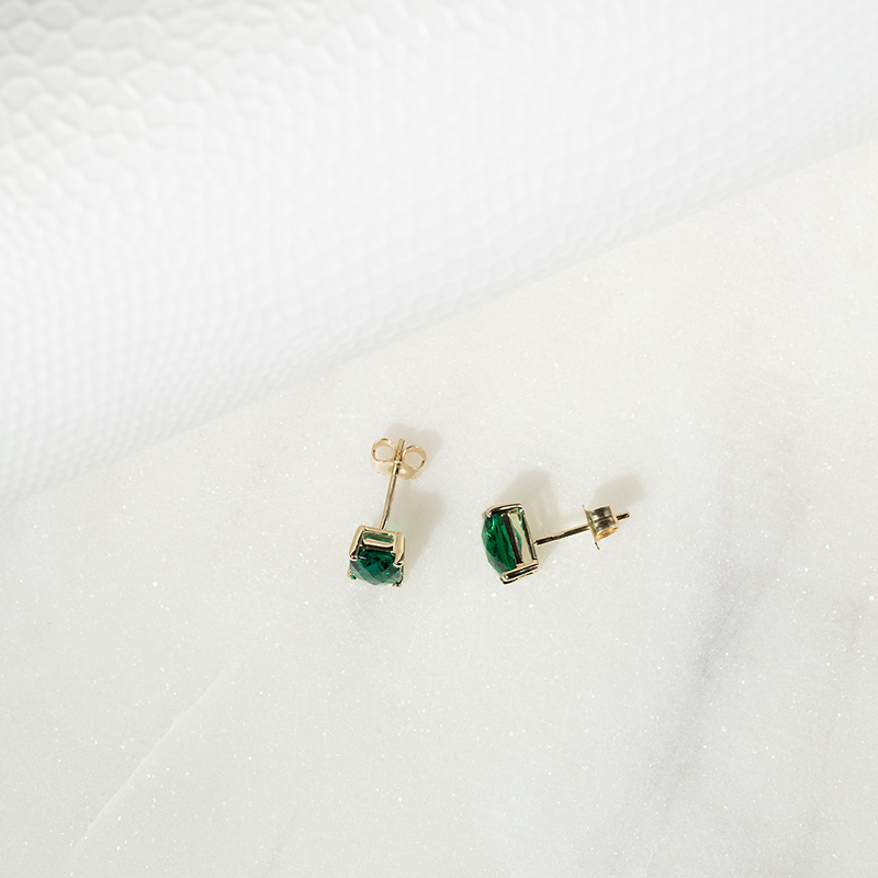 Goldene Ohrringe mit Emerald Smaragden Handan 132627