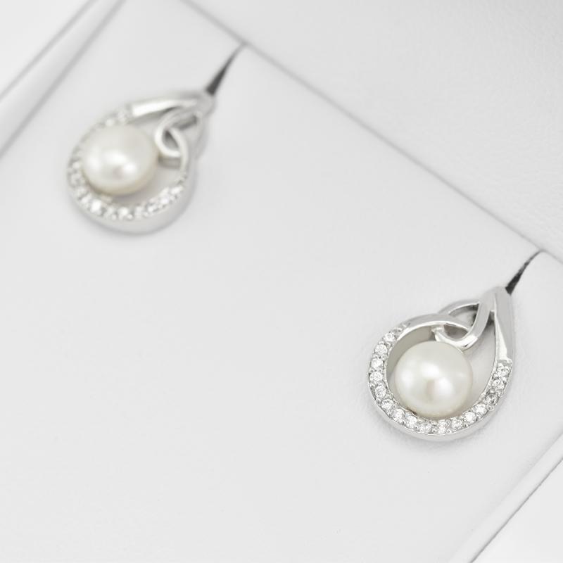 Ohrringe mit Perlen 18017