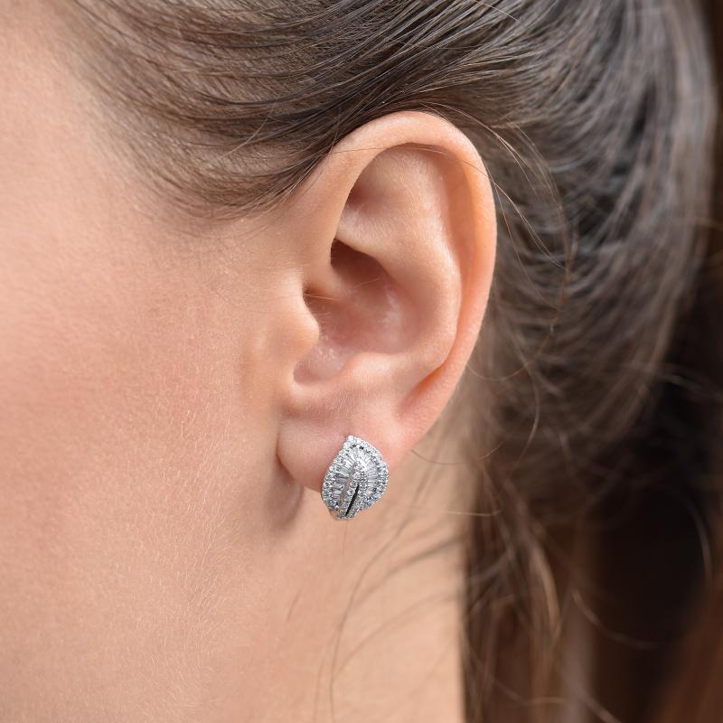Ohrringe in Form eines Blattes voller Diamanten Priett 34427