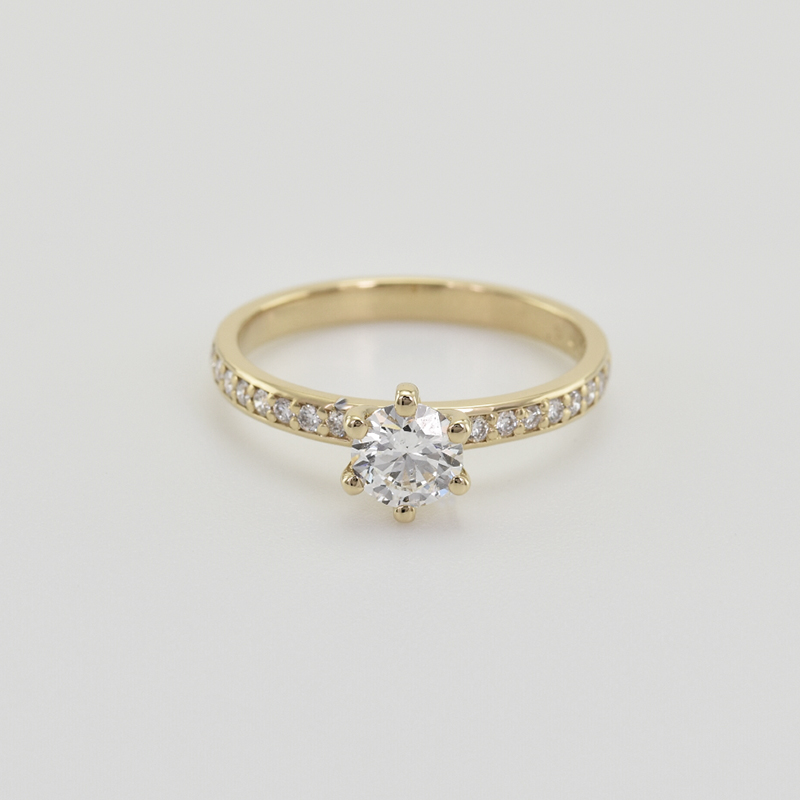 Verlobungsring aus Gold mit Diamant im Solitär-Pave Stil Vanan 41757