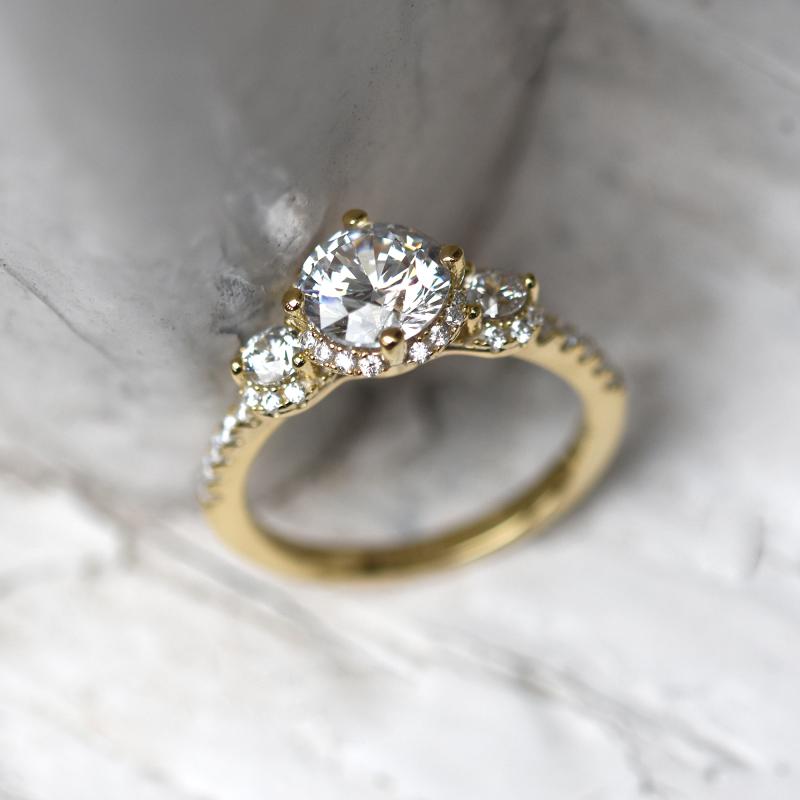 Goldener Verlobungsring mit Diamanten Wirk 49247