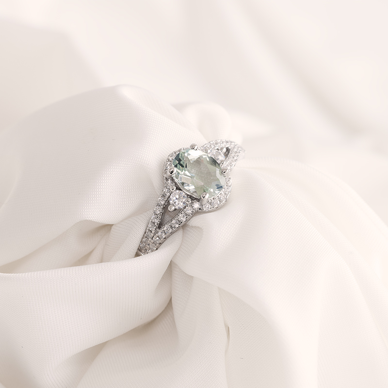 Silberne Ring mit grünem Amethyst Huim 120708