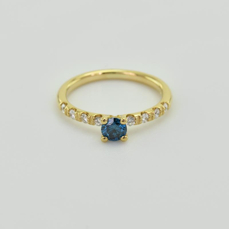 Ring mit blauem Diamanten 29128