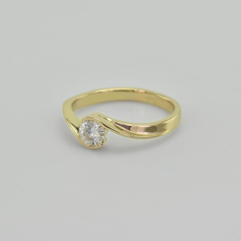 Klassischer Verlobungsring mit Diamant Yadu 33558