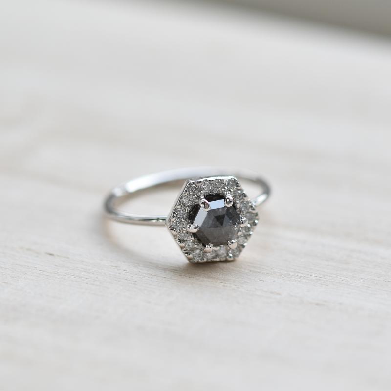Ring mit Hexagon Salt and Pepper Diamant 38068