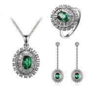 Luxuriöses Smaragd Schmuckset mit Diamanten Elyn