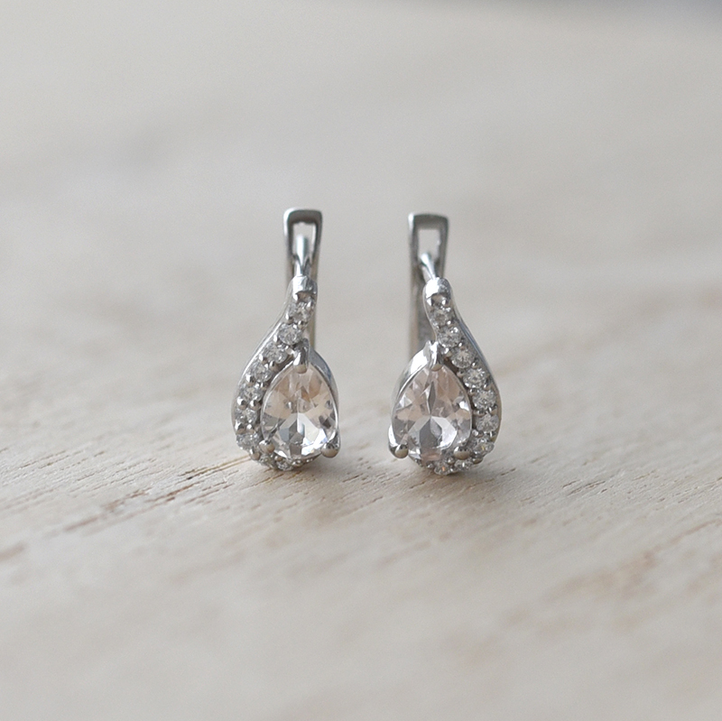 Silberne Ohrringe mit Morganiten und Zirkonia Rina 60318