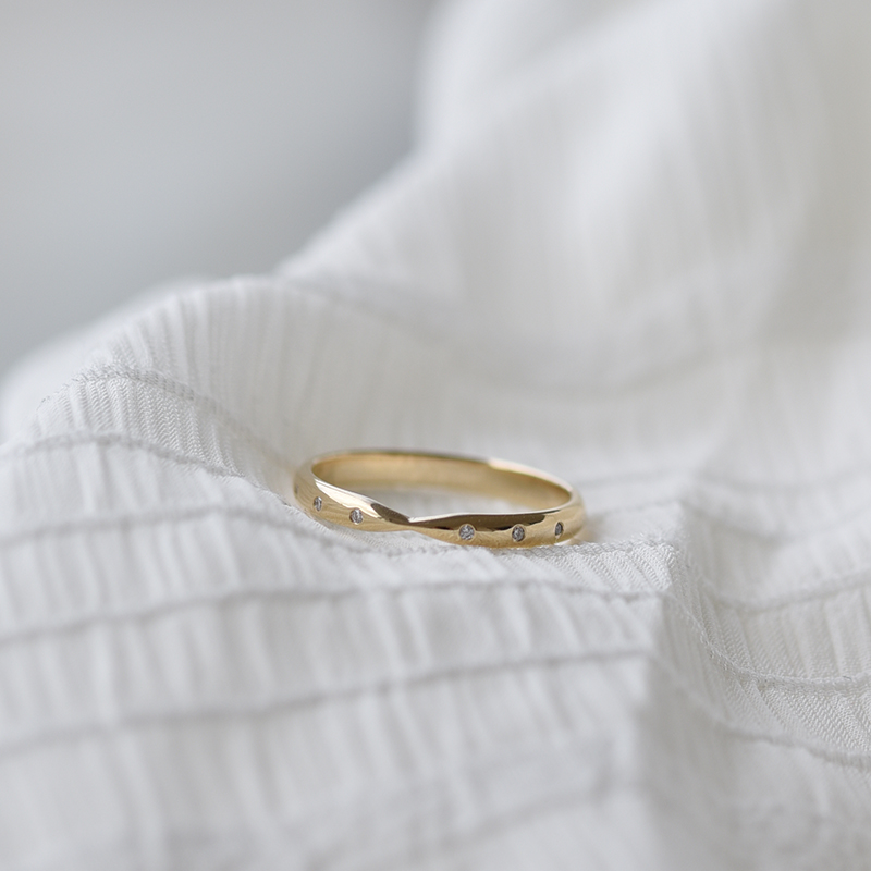 Minimalistischer Eternity-Ring mit 1mm Diamanten Toskani