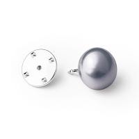 Minimalistische Brosche mit grauer Perle Nakato