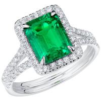Goldener Ring mit Lab Grown Smaragd in Emerald Form und Diamanten Ralph