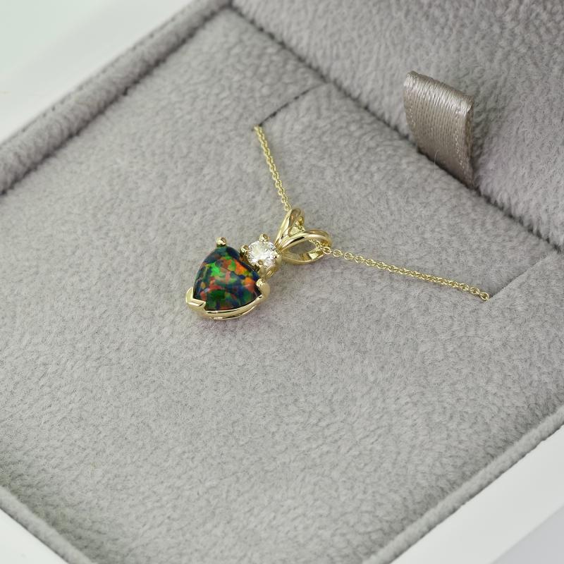 Halskette mit schwarzem Opal 38369