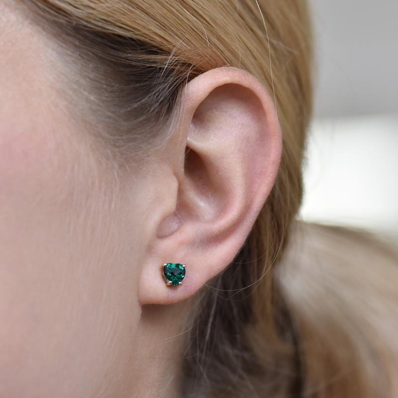 Wunderschöne Ohrringe im Herz-Form mit Smaragden Kaciah 8029