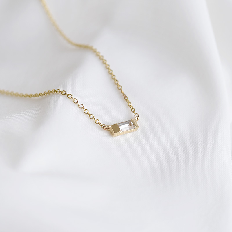Halskette aus Gold mit weißem Saphir mit Baguette-Form Sharly 92679