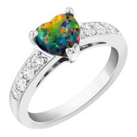 Silberner Ring mit schwarzem Opal in Herzform Saara